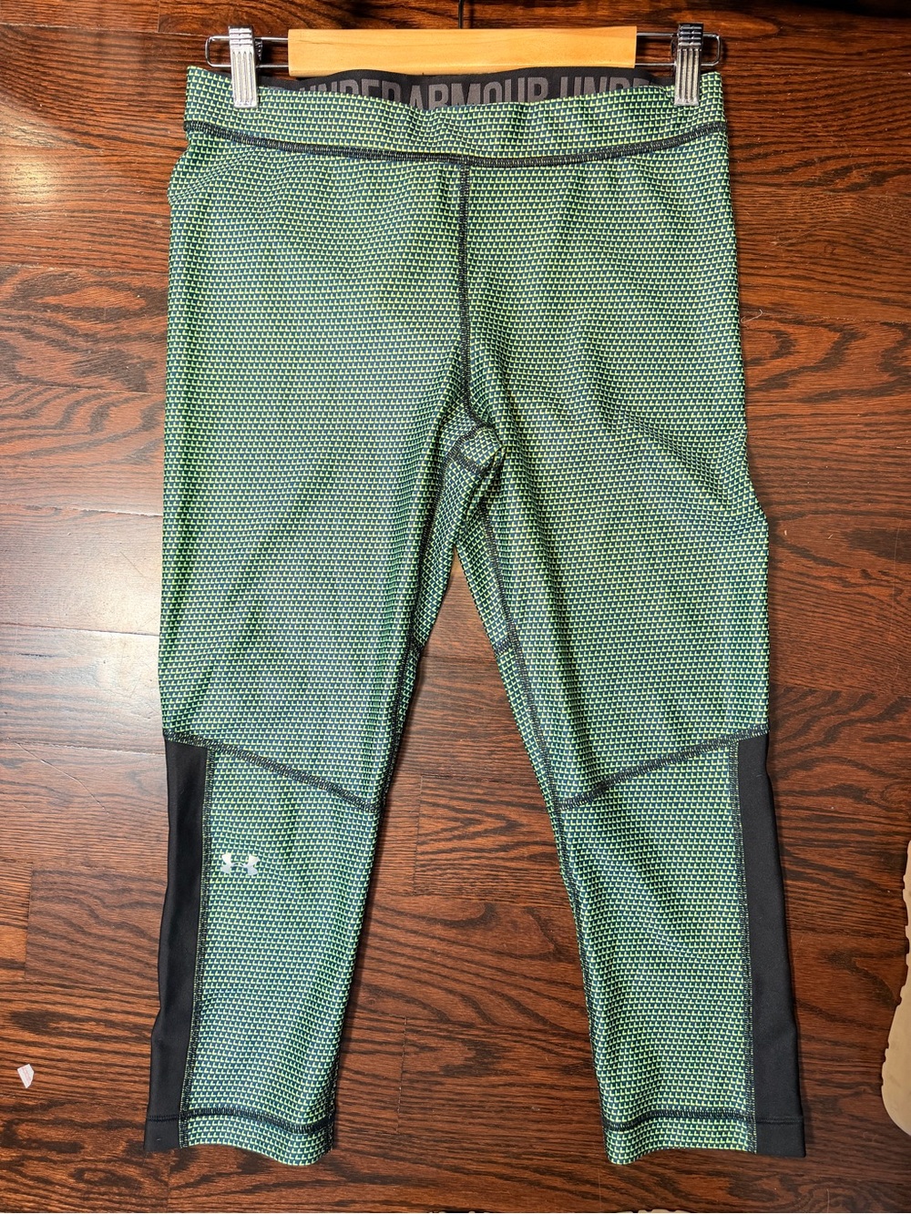 Under Armor Leggings Women's Size Large Green Print Yoga Gym Training Stretch